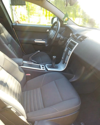 Volvo V50 cena 21000 przebieg: 305000, rok produkcji 2011 z Strzelin małe 46